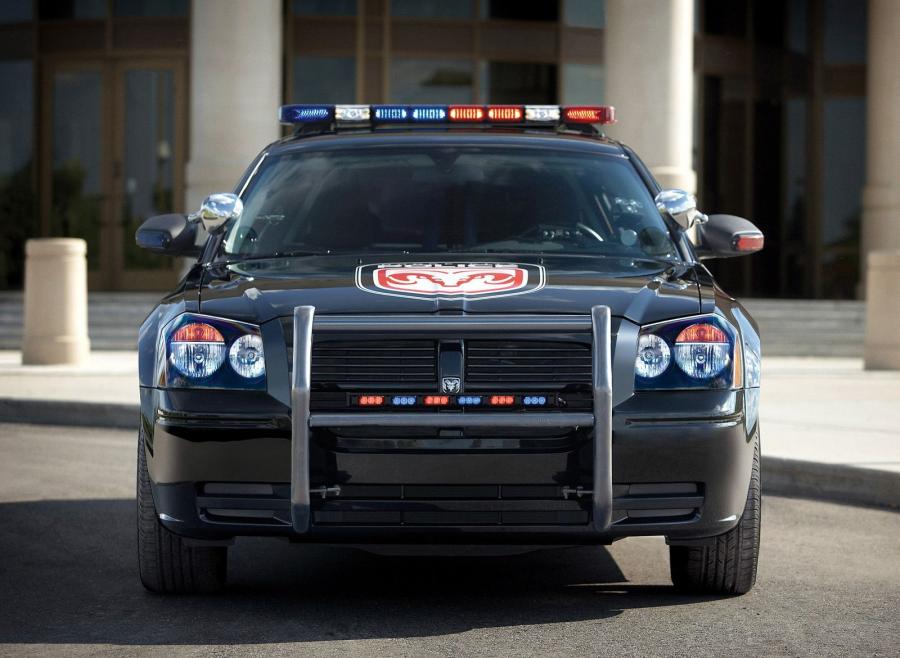  Dodge Magnum Police 2005 года  (фото 2 из 4)